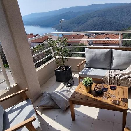 Apartment Cami -Stylish Apartment With A Beautiful Seaview 라벡 외부 사진