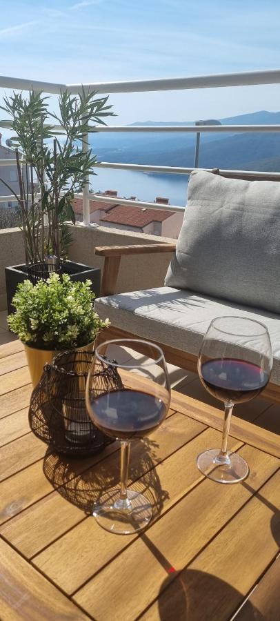 Apartment Cami -Stylish Apartment With A Beautiful Seaview 라벡 외부 사진